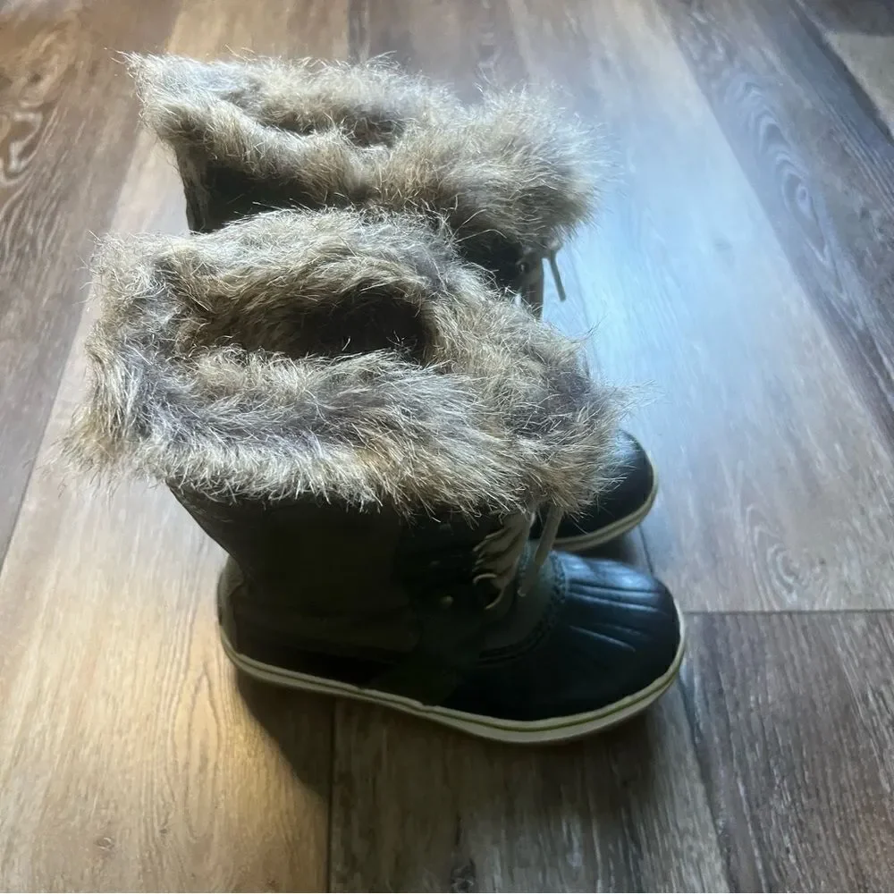 Sorel Tofino II Black & Green Boots (2)